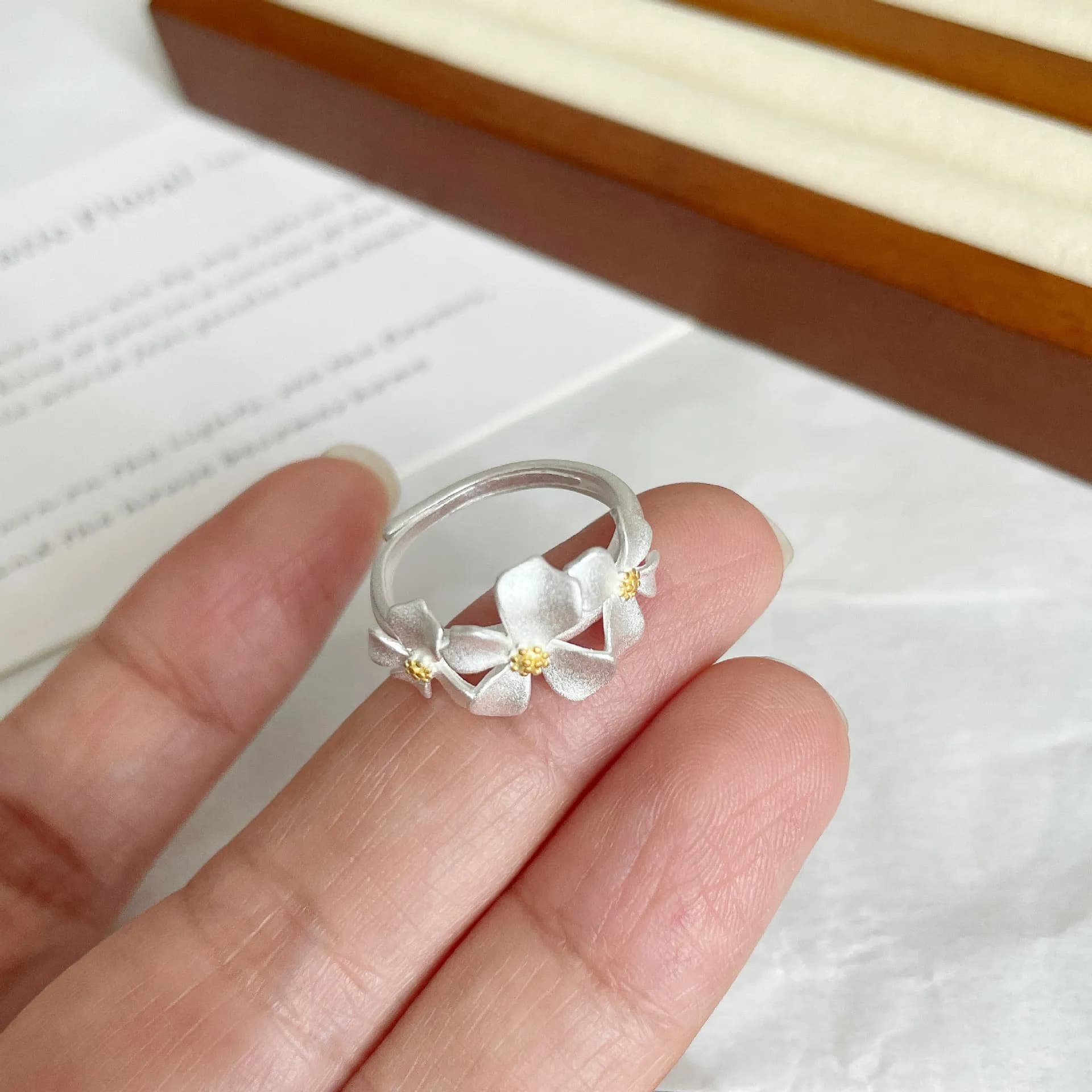 Anillo “Flores de Primavera”