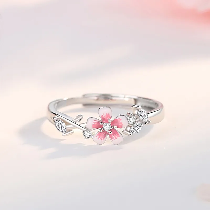 Esencia Florecida": Un Símbolo de Amor y Crecimiento 3