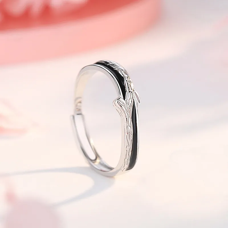 Esencia Florecida": Un Símbolo de Amor y Crecimiento 5